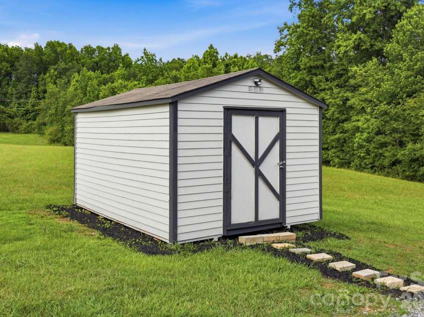150 Pasture Trail, Rutherfordton, NC 28139.  MLS# CAR4388477, YatesRealty ID 26942. 