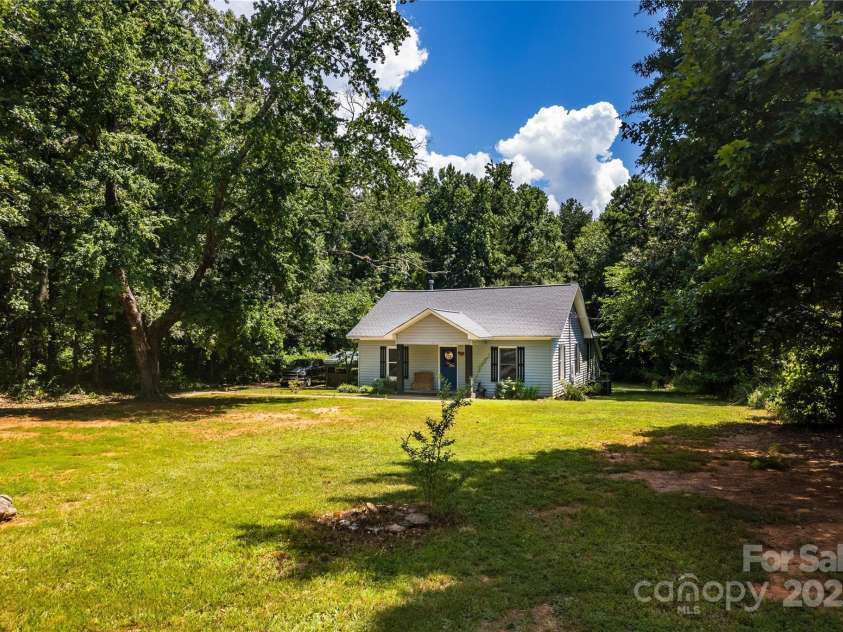 175 Shadow Spring Lane, Salisbury, NC 28144.  MLS# CAR4282292, YatesRealty ID 26943. 