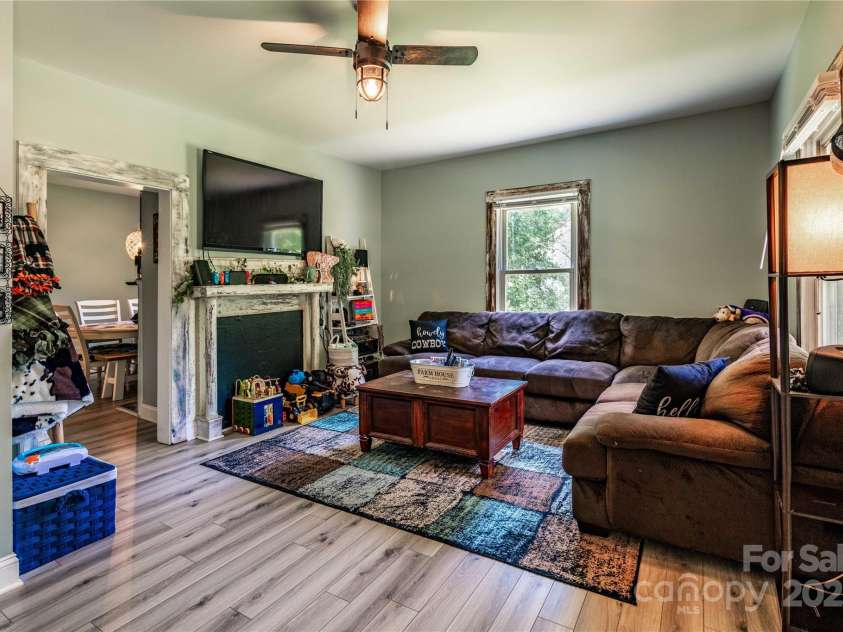 175 Shadow Spring Lane, Salisbury, NC 28144.  MLS# CAR4282292, YatesRealty ID 26943. Cozy family room