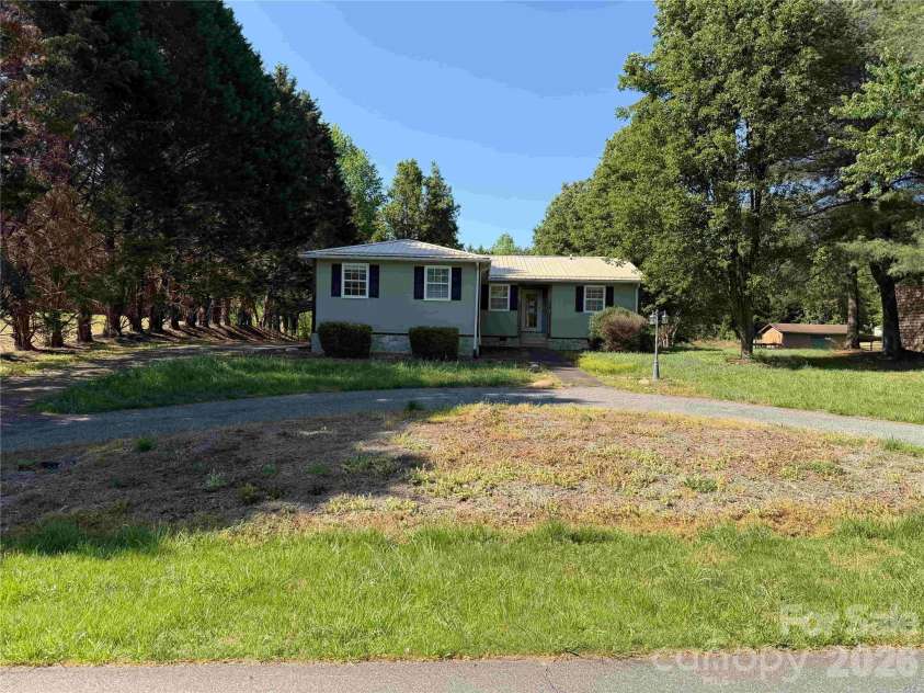 2076 Fork Drive, Morganton, NC 28655.  MLS# CAR4388512, YatesRealty ID 26943. 