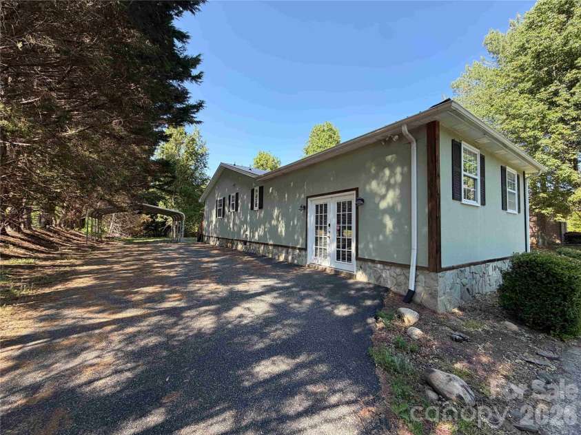 2076 Fork Drive, Morganton, NC 28655.  MLS# CAR4388512, YatesRealty ID 26943. 