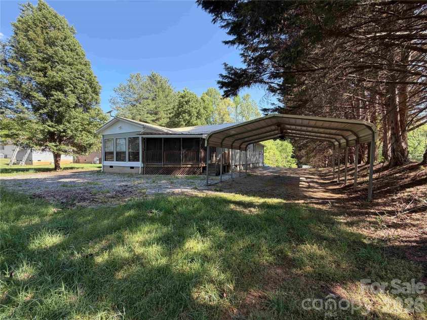 2076 Fork Drive, Morganton, NC 28655.  MLS# CAR4388512, YatesRealty ID 26943. 