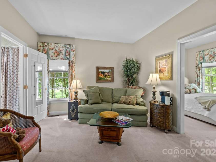 6914 Riesman Lane, Charlotte, NC 28210.  MLS# CAR4250968, YatesRealty ID 26944. 