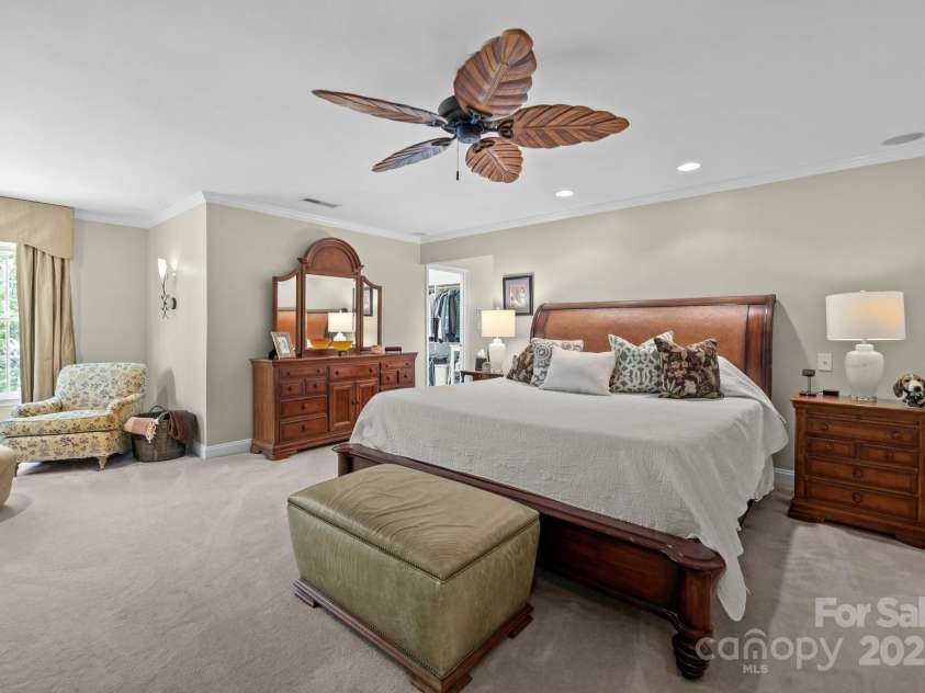 6914 Riesman Lane, Charlotte, NC 28210.  MLS# CAR4250968, YatesRealty ID 26944. 