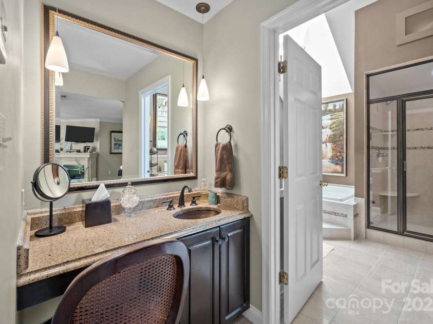 6914 Riesman Lane, Charlotte, NC 28210.  MLS# CAR4250968, YatesRealty ID 26944. 