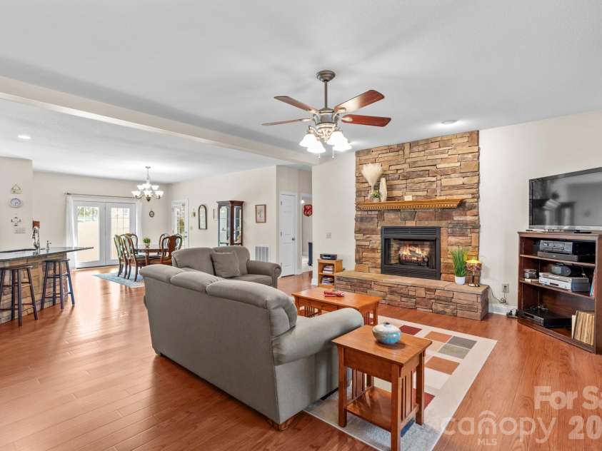 101 Devonshire Lane, Salisbury, NC 28146.  MLS# CAR4383089, YatesRealty ID 26945. 