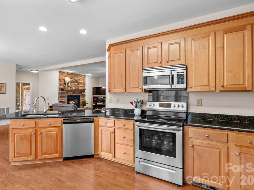 101 Devonshire Lane, Salisbury, NC 28146.  MLS# CAR4383089, YatesRealty ID 26945. 