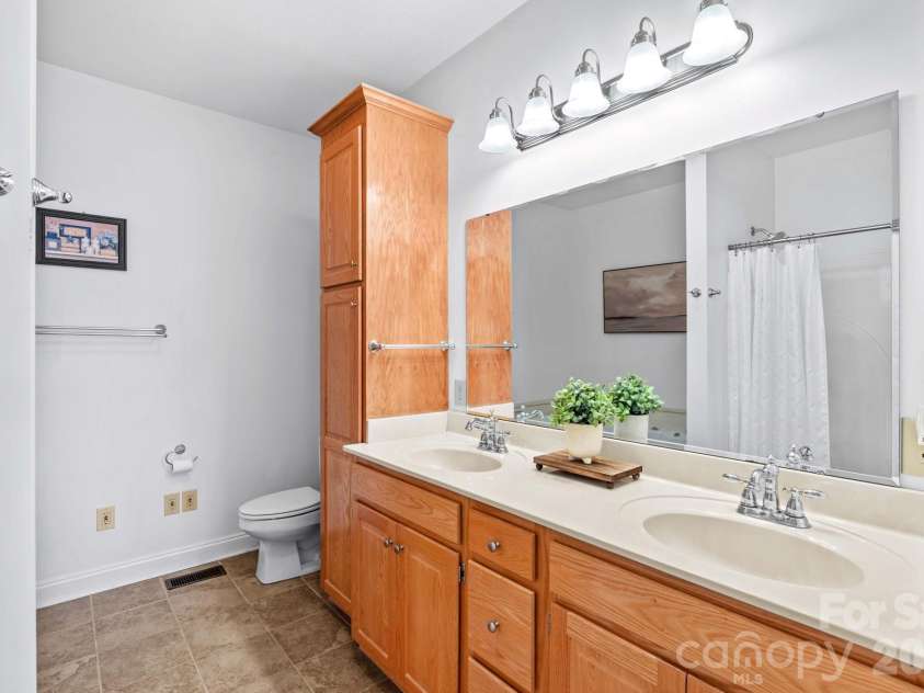 101 Devonshire Lane, Salisbury, NC 28146.  MLS# CAR4383089, YatesRealty ID 26945. 