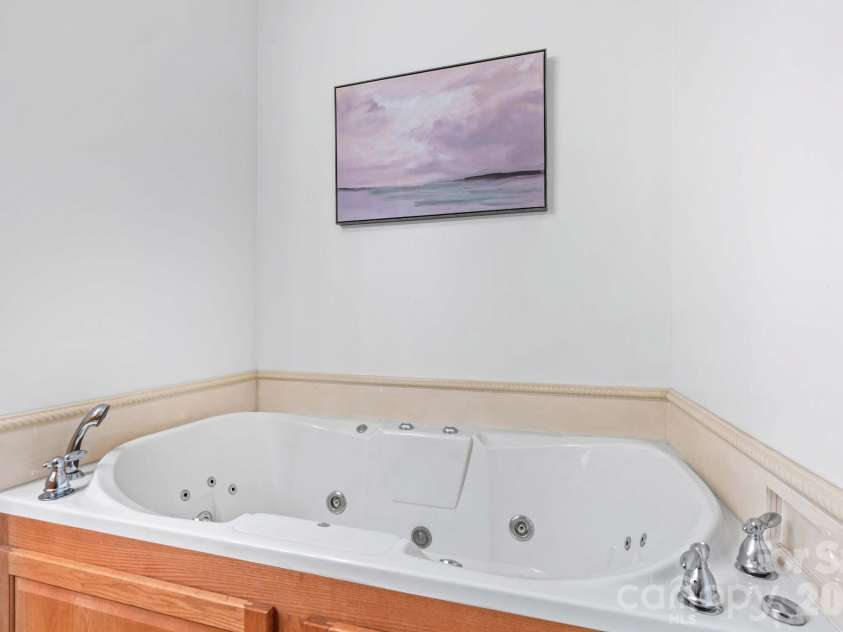 101 Devonshire Lane, Salisbury, NC 28146.  MLS# CAR4383089, YatesRealty ID 26945. 