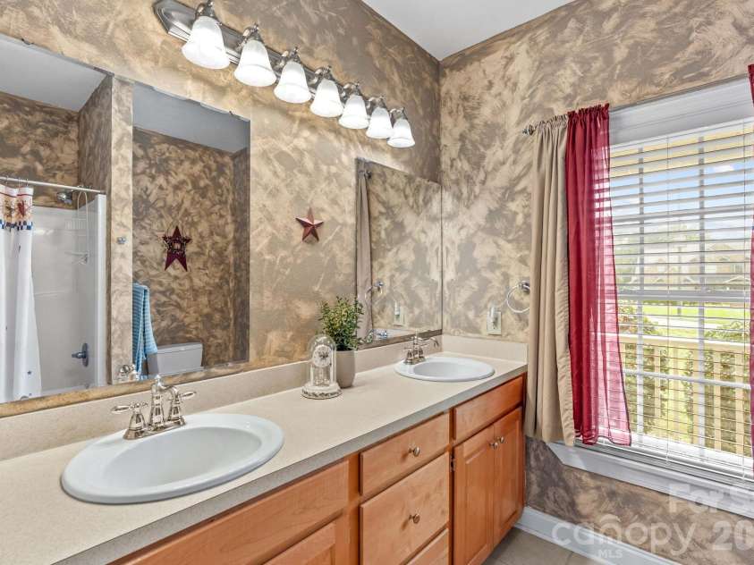 101 Devonshire Lane, Salisbury, NC 28146.  MLS# CAR4383089, YatesRealty ID 26945. 