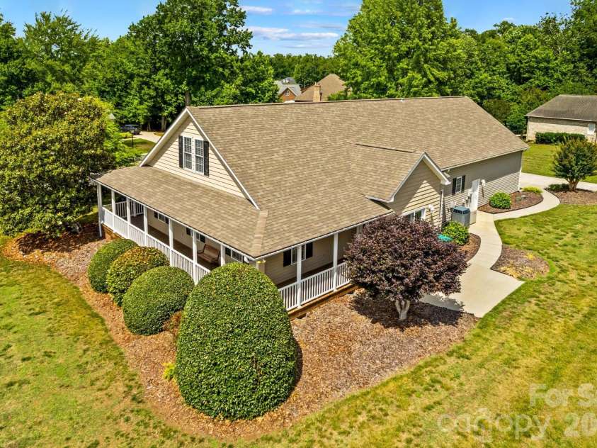 101 Devonshire Lane, Salisbury, NC 28146.  MLS# CAR4383089, YatesRealty ID 26945. 