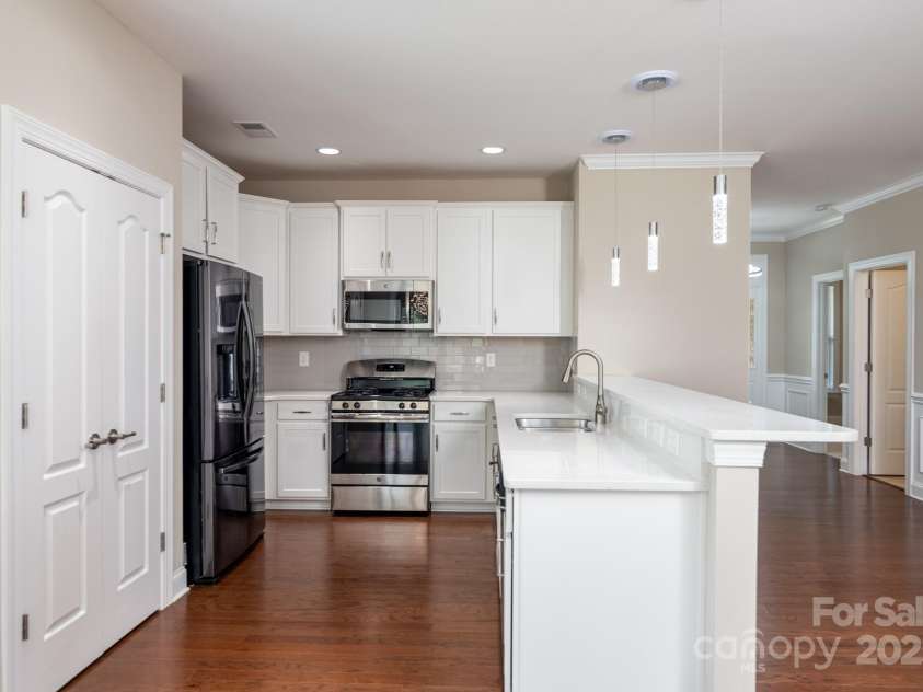 17745 Morehampton Avenue, Cornelius, NC 28031.  MLS# CAR4275439, YatesRealty ID 26945. 