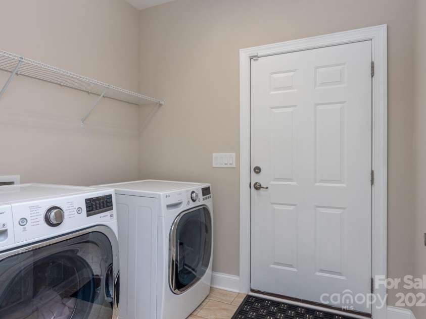 17745 Morehampton Avenue, Cornelius, NC 28031.  MLS# CAR4275439, YatesRealty ID 26945. 