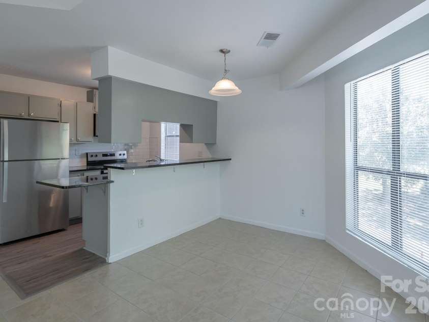 8216 Cedar Glen Drive, Charlotte, NC 28212.  MLS# CAR4386826, YatesRealty ID 26946. 