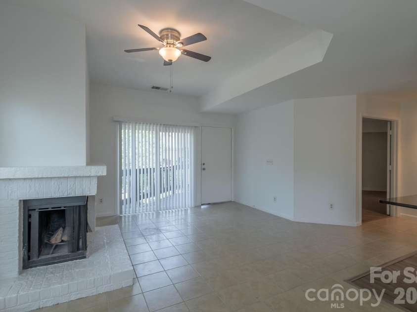 8216 Cedar Glen Drive, Charlotte, NC 28212.  MLS# CAR4386826, YatesRealty ID 26946. 