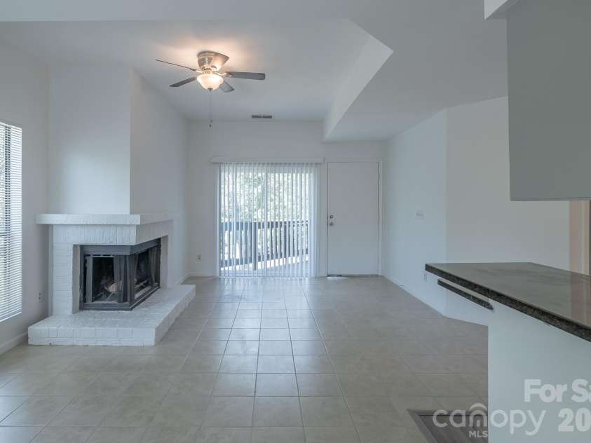 8216 Cedar Glen Drive, Charlotte, NC 28212.  MLS# CAR4386826, YatesRealty ID 26946. 