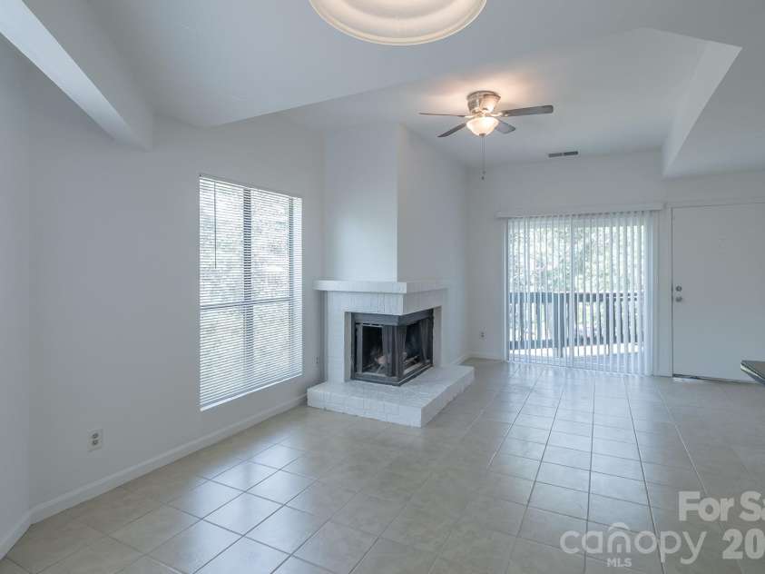 8216 Cedar Glen Drive, Charlotte, NC 28212.  MLS# CAR4386826, YatesRealty ID 26946. 