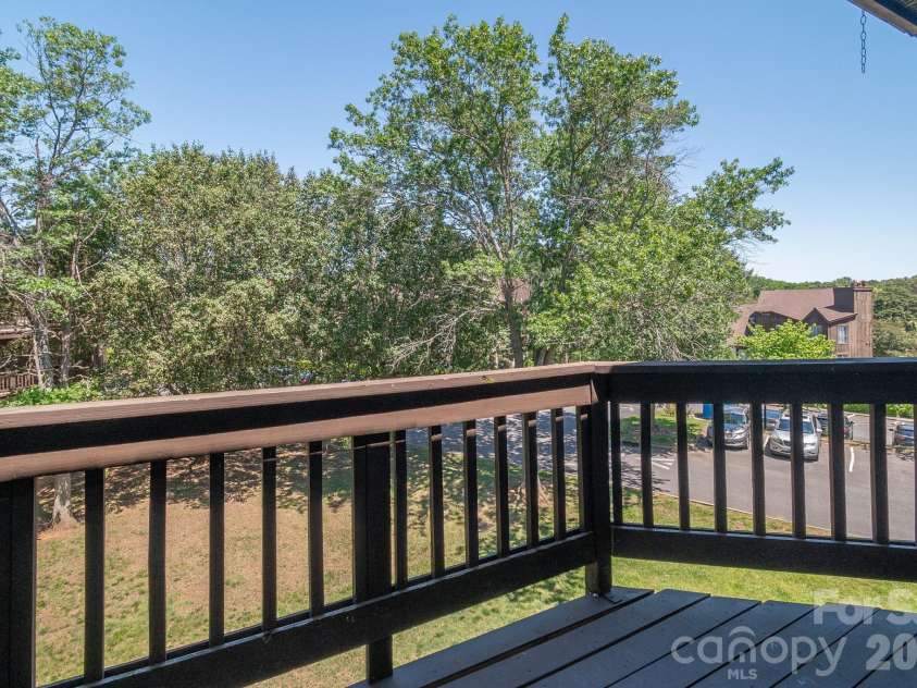 8216 Cedar Glen Drive, Charlotte, NC 28212.  MLS# CAR4386826, YatesRealty ID 26946. 