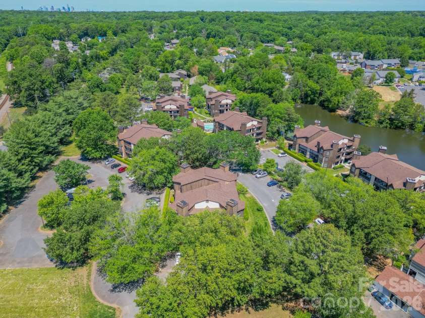 8216 Cedar Glen Drive, Charlotte, NC 28212.  MLS# CAR4386826, YatesRealty ID 26946. 