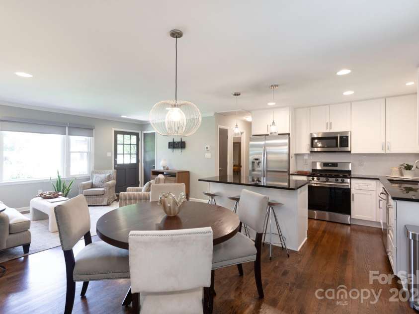 1114 Urban Place, Charlotte, NC 28209.  MLS# CAR4271439, YatesRealty ID 26947. 