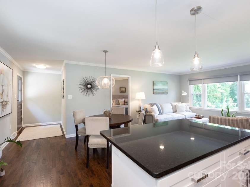 1114 Urban Place, Charlotte, NC 28209.  MLS# CAR4271439, YatesRealty ID 26947. 