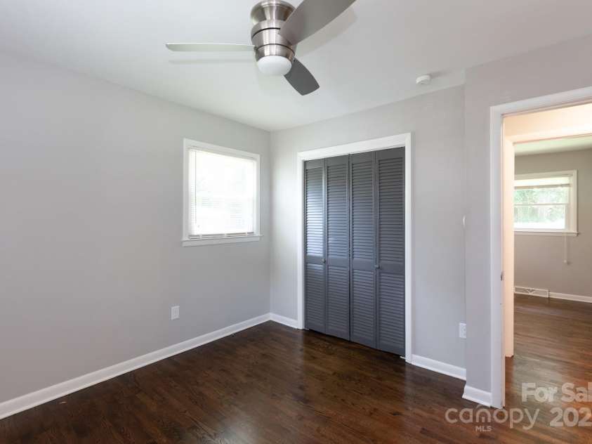 1114 Urban Place, Charlotte, NC 28209.  MLS# CAR4271439, YatesRealty ID 26947. 