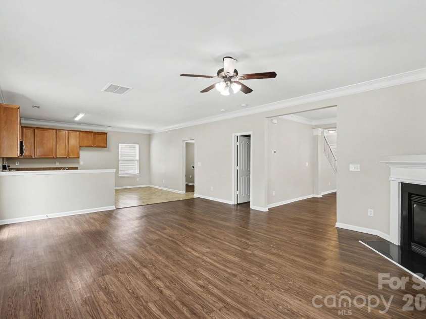 5618 Stowe Derby Drive, Charlotte, NC 28278.  MLS# CAR4383450, YatesRealty ID 26947. 