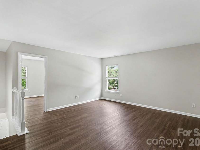 5618 Stowe Derby Drive, Charlotte, NC 28278.  MLS# CAR4383450, YatesRealty ID 26947. 