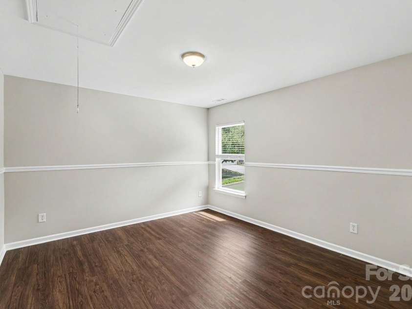5618 Stowe Derby Drive, Charlotte, NC 28278.  MLS# CAR4383450, YatesRealty ID 26947. 