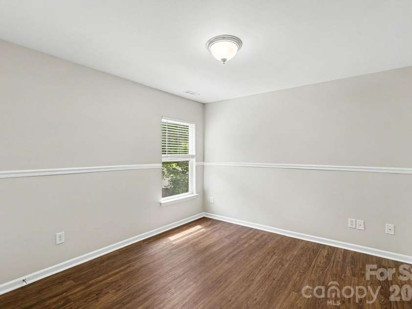 5618 Stowe Derby Drive, Charlotte, NC 28278.  MLS# CAR4383450, YatesRealty ID 26947. 