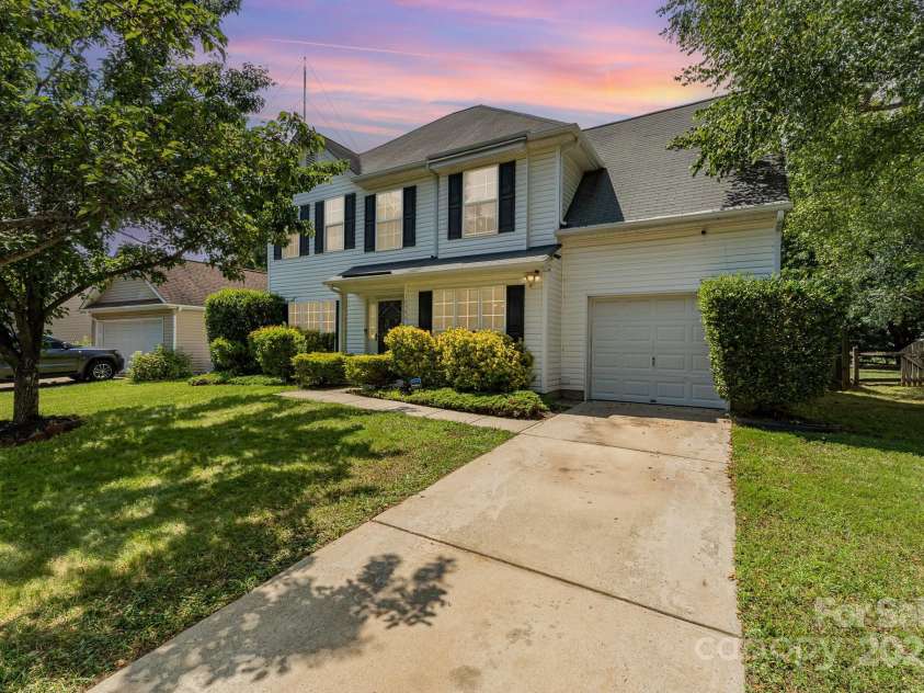 10506 Gold Pan Road, Charlotte, NC 28215.  MLS# CAR4280921, YatesRealty ID 26948. 