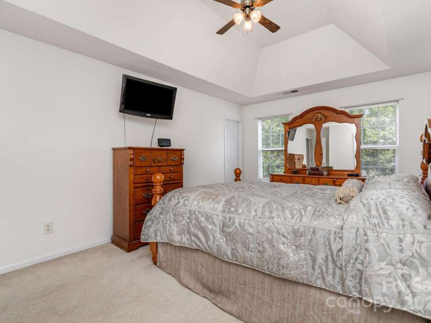 10506 Gold Pan Road, Charlotte, NC 28215.  MLS# CAR4280921, YatesRealty ID 26948. 