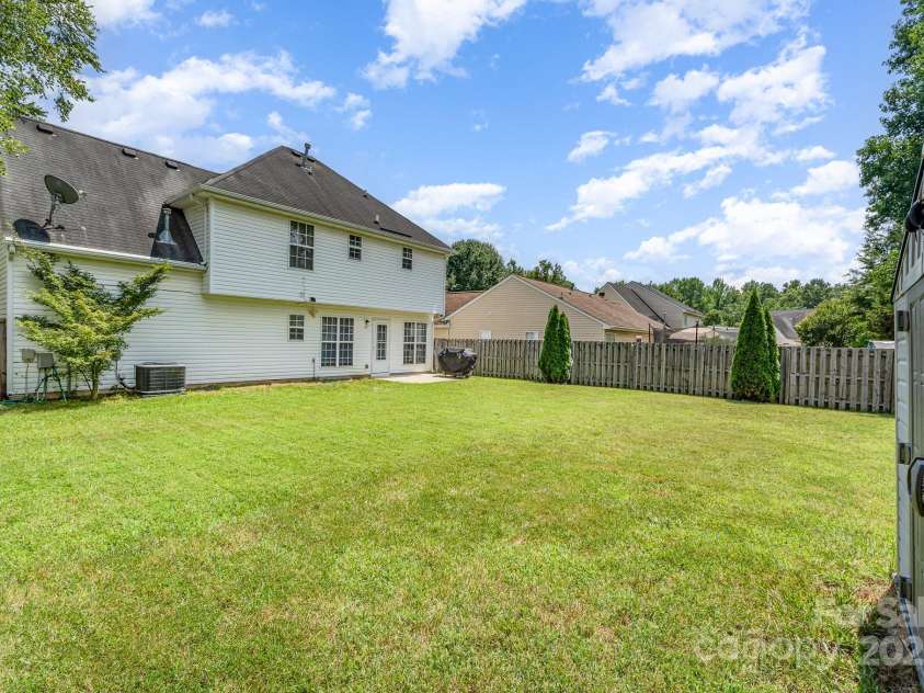 10506 Gold Pan Road, Charlotte, NC 28215.  MLS# CAR4280921, YatesRealty ID 26948. 