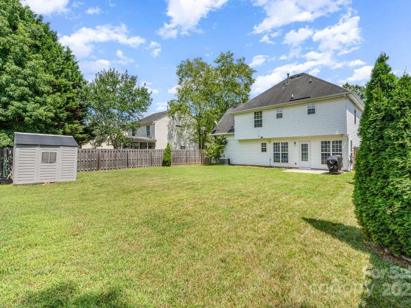 10506 Gold Pan Road, Charlotte, NC 28215.  MLS# CAR4280921, YatesRealty ID 26948. 