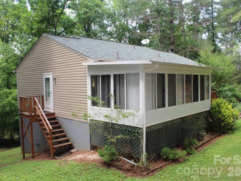 3505 Nelson Lane, Morganton, NC 28655.  MLS# CAR4386370, YatesRealty ID 26948. 