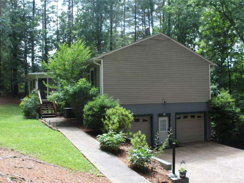 3505 Nelson Lane, Morganton, NC 28655.  MLS# CAR4386370, YatesRealty ID 26948. 