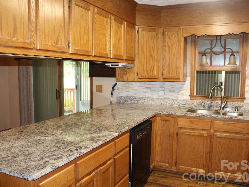 3505 Nelson Lane, Morganton, NC 28655.  MLS# CAR4386370, YatesRealty ID 26948. 