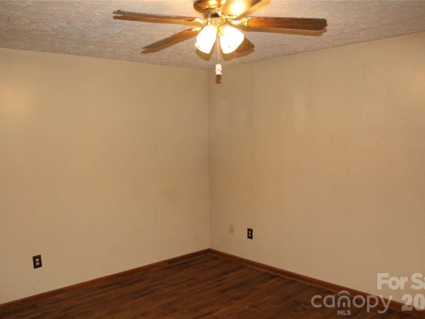 3505 Nelson Lane, Morganton, NC 28655.  MLS# CAR4386370, YatesRealty ID 26948. 