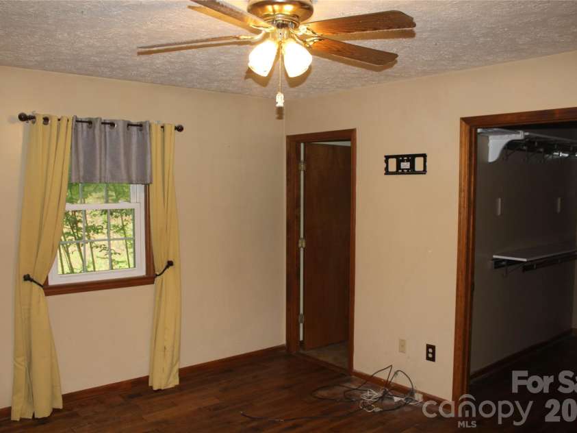3505 Nelson Lane, Morganton, NC 28655.  MLS# CAR4386370, YatesRealty ID 26948. 