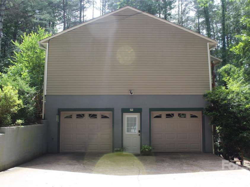 3505 Nelson Lane, Morganton, NC 28655.  MLS# CAR4386370, YatesRealty ID 26948. 