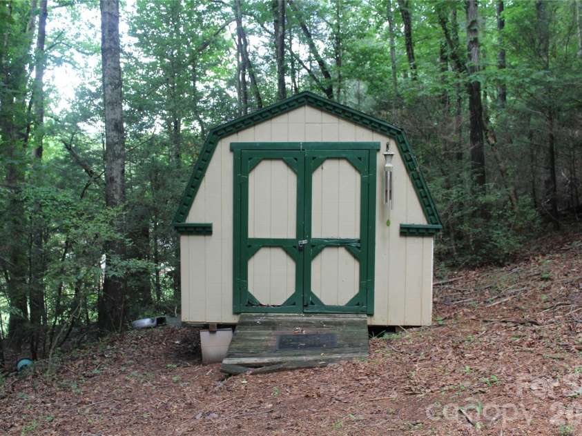3505 Nelson Lane, Morganton, NC 28655.  MLS# CAR4386370, YatesRealty ID 26948. 