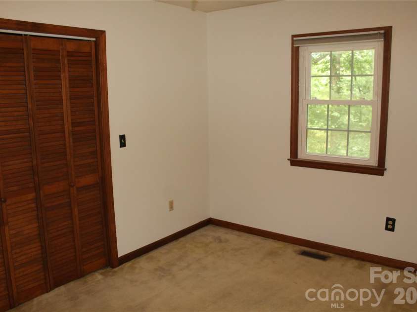 3505 Nelson Lane, Morganton, NC 28655.  MLS# CAR4386370, YatesRealty ID 26948. 