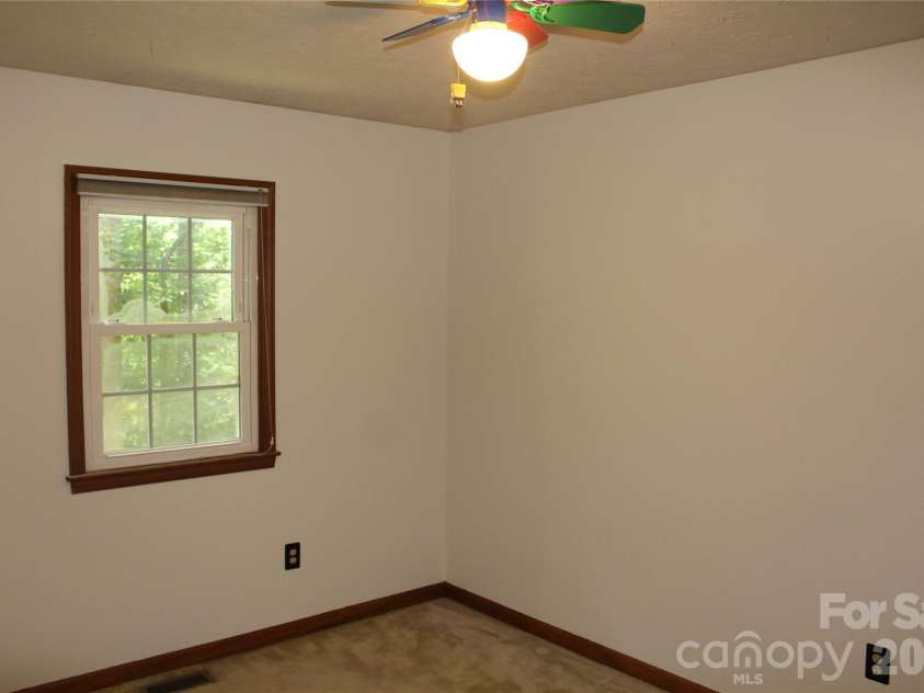 3505 Nelson Lane, Morganton, NC 28655.  MLS# CAR4386370, YatesRealty ID 26948. 