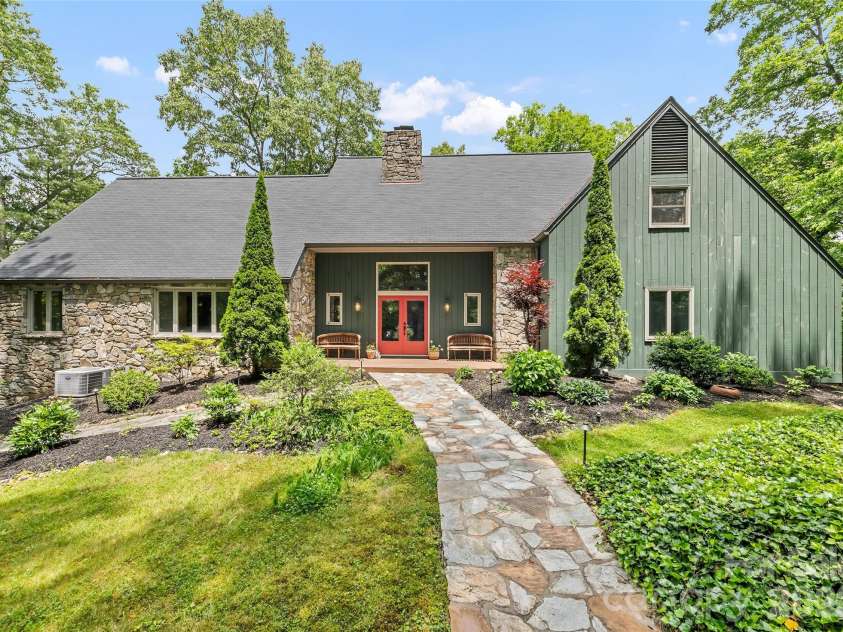3091 US 441 Highway, Sylva, NC 28779.  MLS# CAR4388513, YatesRealty ID 26950. 