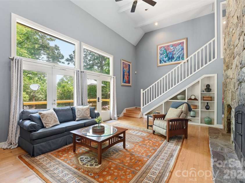 3091 US 441 Highway, Sylva, NC 28779.  MLS# CAR4388513, YatesRealty ID 26950. 