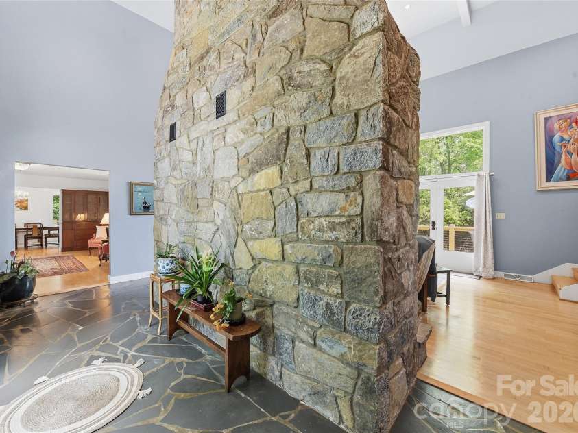 3091 US 441 Highway, Sylva, NC 28779.  MLS# CAR4388513, YatesRealty ID 26950. 