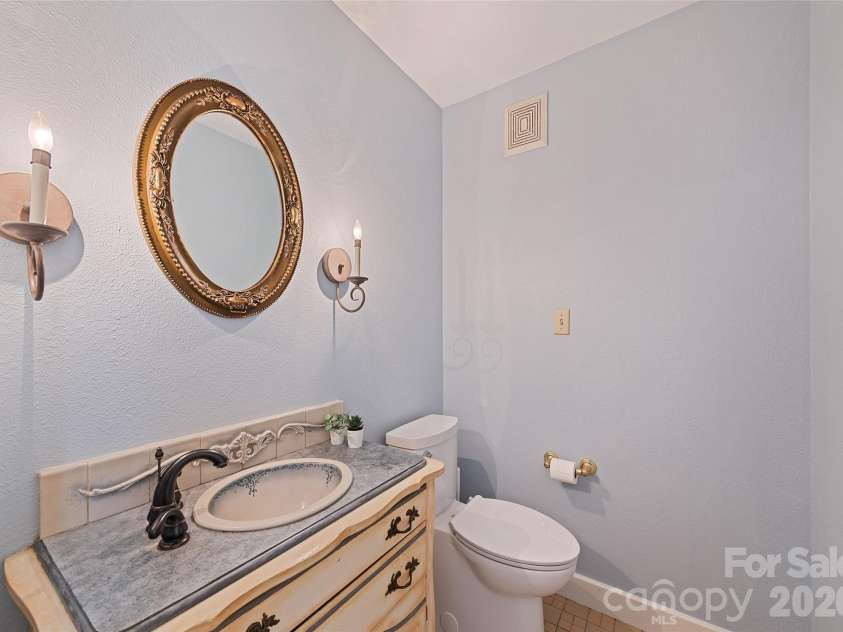 3091 US 441 Highway, Sylva, NC 28779.  MLS# CAR4388513, YatesRealty ID 26950. 