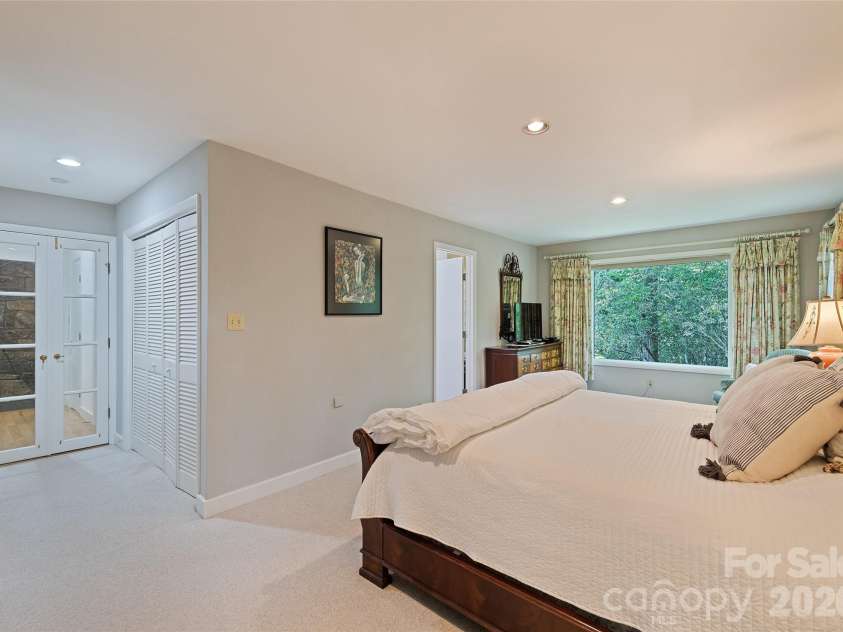 3091 US 441 Highway, Sylva, NC 28779.  MLS# CAR4388513, YatesRealty ID 26950. 