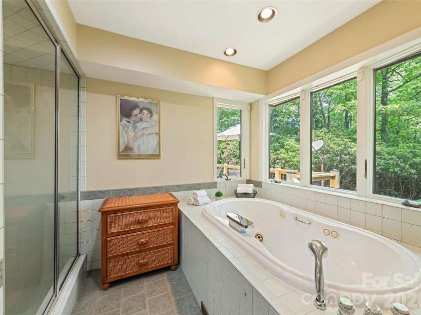 3091 US 441 Highway, Sylva, NC 28779.  MLS# CAR4388513, YatesRealty ID 26950. 