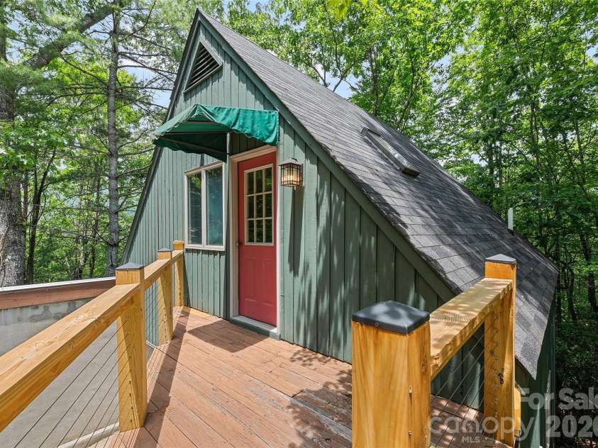 3091 US 441 Highway, Sylva, NC 28779.  MLS# CAR4388513, YatesRealty ID 26950. 